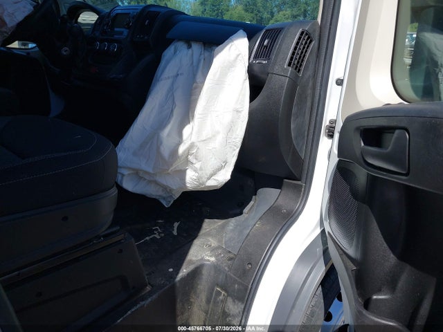 3C6TRVDG2JE157150 RAM Promaster 2500 High Roof 159 Wb