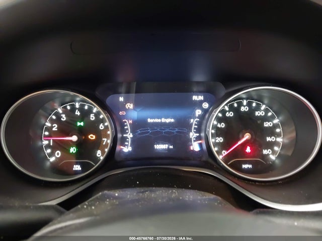 45766760 :رقم المزاد ، 3C4NJDBB4JT135396 vin ، 2018 Jeep Compass Latitude 4x4 مزاد بيع