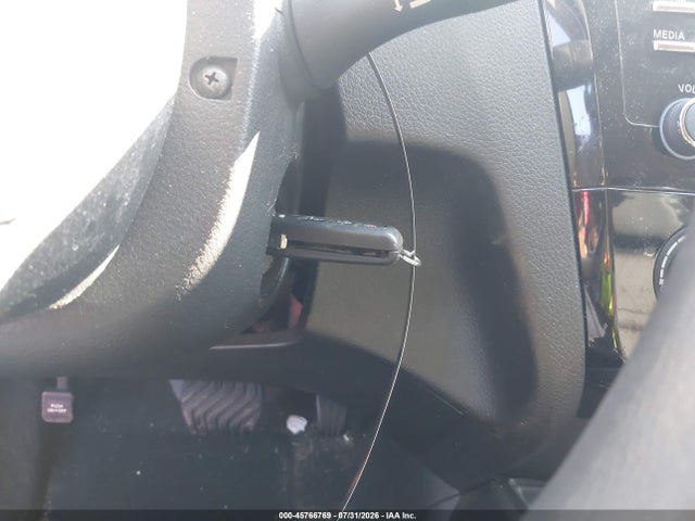 Nissan ROGUE S 2017 JN8AT2MV5HW005043 Image 11