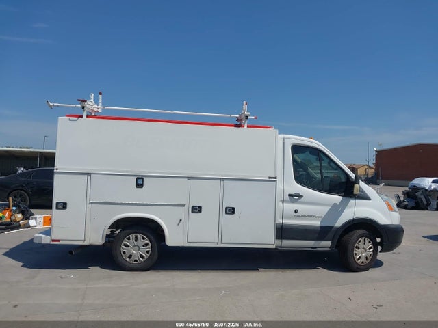 45766790 :رقم المزاد ، 1FDBW5PM7JKA17957 vin ، 2018 Ford Transit-350 Cutaway مزاد بيع