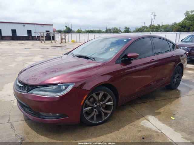 45766797 :رقم المزاد ، 1C3CCCDG7FN523528 vin ، 2015 Chrysler 200 S مزاد بيع