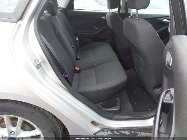 Ford FOCUS SE 2016 1FADP3F28GL303100 Image 8
