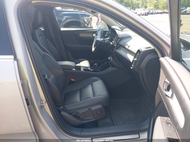 Продажа на аукционе авто 2025 Volvo Xc40 B5 Core Bright Theme, vin: YV4L12UJ6S2477321, номер лота: 45766883