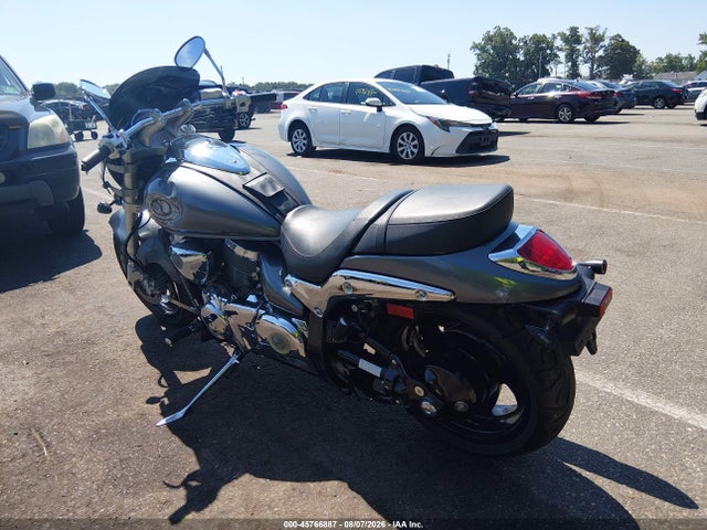 Suzuki VZ1500 2015 JS1VY55A3F2100033 Image 3