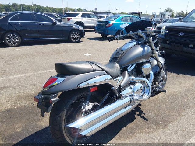 Suzuki VZ1500 2015 JS1VY55A3F2100033 Image 4