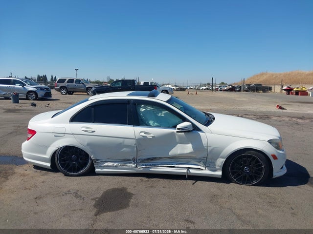 2011 Mercedes-benz C 300 Luxury/sport მანქანა იყიდება აუქციონზე, vin: WDDGF5EB0BR150618, აუქციონის ნომერი: 45766933