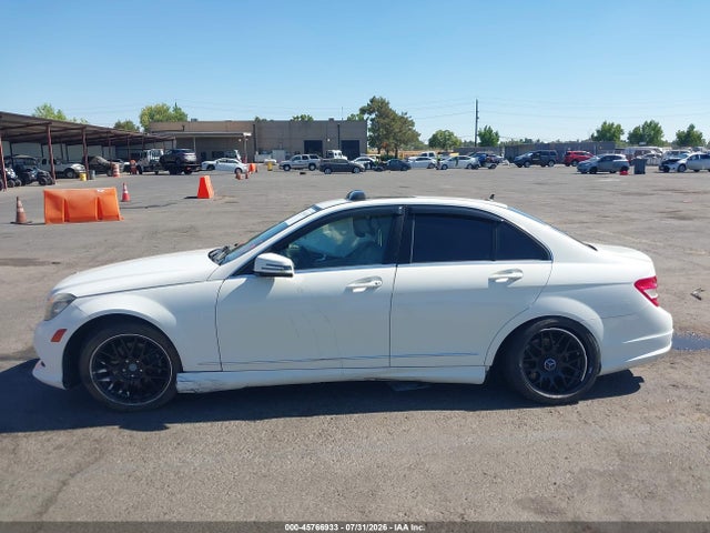 2011 Mercedes-benz C 300 Luxury/sport მანქანა იყიდება აუქციონზე, vin: WDDGF5EB0BR150618, აუქციონის ნომერი: 45766933