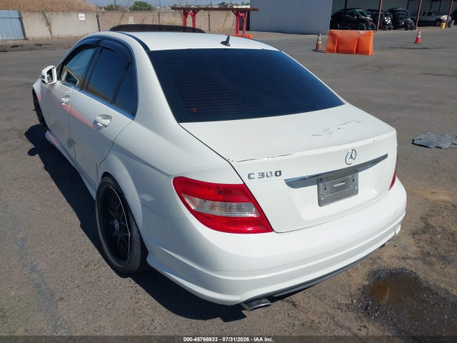2011 Mercedes-benz C 300 Luxury/sport მანქანა იყიდება აუქციონზე, vin: WDDGF5EB0BR150618, აუქციონის ნომერი: 45766933