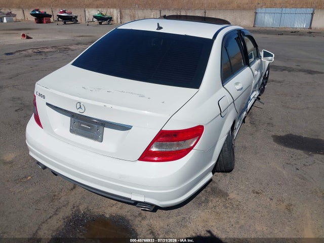 2011 Mercedes-benz C 300 Luxury/sport მანქანა იყიდება აუქციონზე, vin: WDDGF5EB0BR150618, აუქციონის ნომერი: 45766933