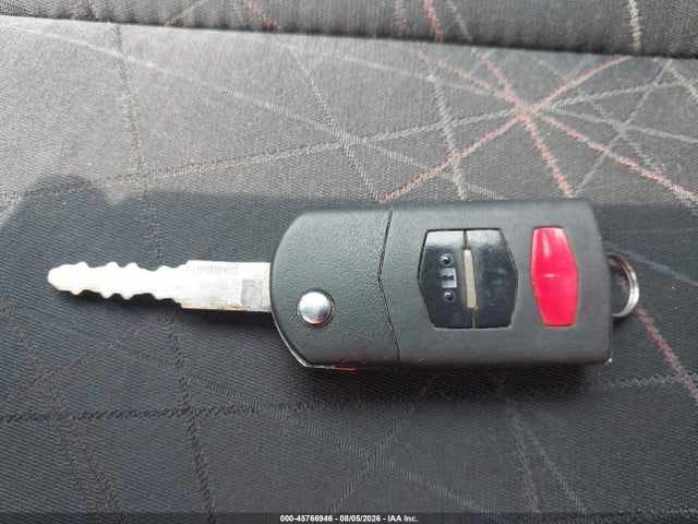 45766946 :رقم المزاد ، JM1DE1HY8B0106346 vin ، 2011 Mazda Mazda2 Sport مزاد بيع
