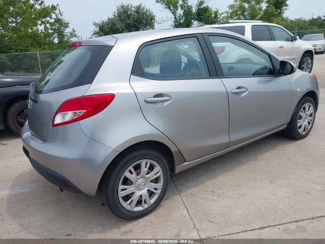 45766946 :رقم المزاد ، JM1DE1HY8B0106346 vin ، 2011 Mazda Mazda2 Sport مزاد بيع