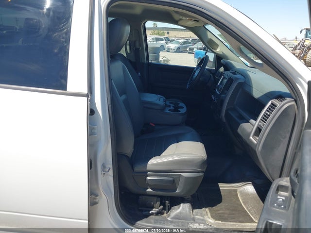 45766974 :رقم المزاد ، 3C6TR4CT2JG312969 vin ، 2018 Ram 2500 Tradesman  4x2 6'4 Box مزاد بيع