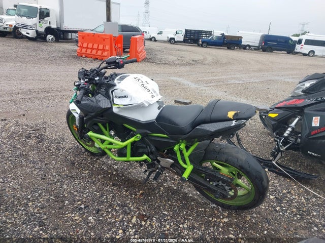 Продажа на аукционе авто 2021 Kawasaki Er650 K, vin: ML5EREK16MDA41033, номер лота: 45766978