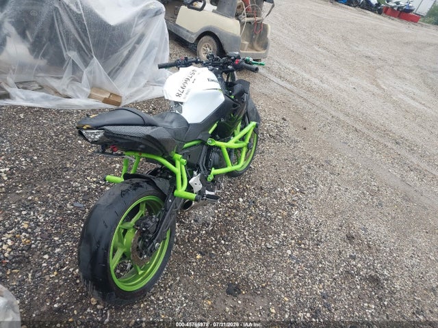 Продажа на аукционе авто 2021 Kawasaki Er650 K, vin: ML5EREK16MDA41033, номер лота: 45766978