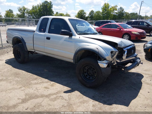 2001 Toyota Tacoma მანქანა იყიდება აუქციონზე, vin: 5TEWM72N51Z723800, აუქციონის ნომერი: 45767027