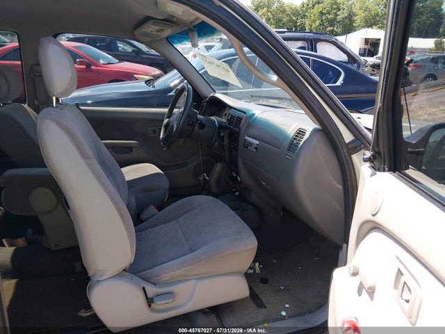 2001 Toyota Tacoma მანქანა იყიდება აუქციონზე, vin: 5TEWM72N51Z723800, აუქციონის ნომერი: 45767027