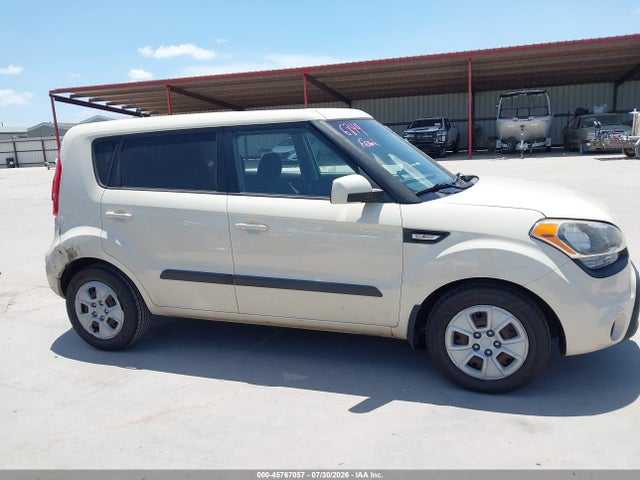 2013 Kia Soul მანქანა იყიდება აუქციონზე, vin: KNDJT2A55D7527756, აუქციონის ნომერი: 45767057