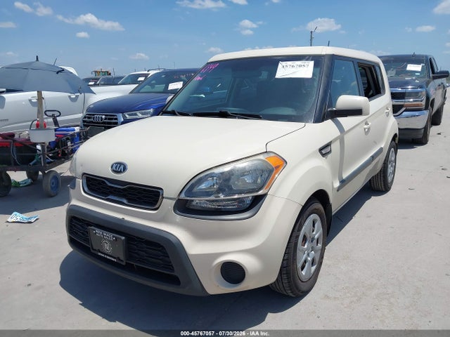 2013 Kia Soul მანქანა იყიდება აუქციონზე, vin: KNDJT2A55D7527756, აუქციონის ნომერი: 45767057