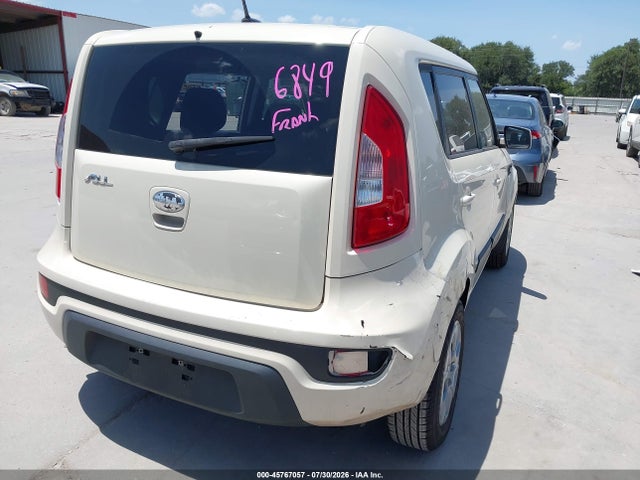 2013 Kia Soul მანქანა იყიდება აუქციონზე, vin: KNDJT2A55D7527756, აუქციონის ნომერი: 45767057