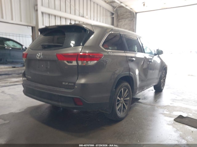 Toyota Highlander Xle 2017 5TDJZRFH5HS394194 Image 4