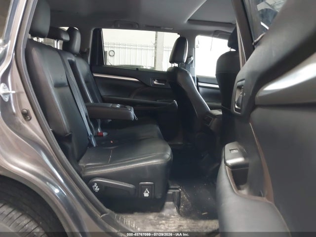 Toyota Highlander Xle 2017 5TDJZRFH5HS394194 Image 8