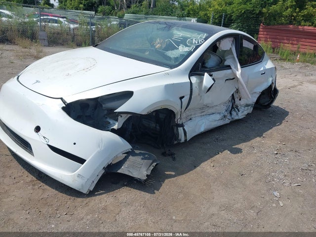 Продаж на аукціоні авто 2020 Tesla Model Y Long Range Dual Motor All-wheel Drive, vin: 5YJYGDEE1LF057114, номер лоту: 45767105