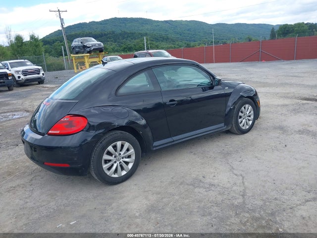 45767113 :رقم المزاد ، 3VWF17AT7GM612435 vin ، 2016 Volkswagen Beetle 1.8t Wolfsburg Edition مزاد بيع