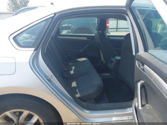 1VWAS7A32GC029442 Volkswagen Passat 1.8t S