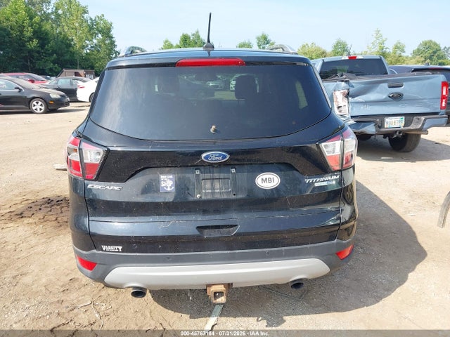45767184 :رقم المزاد ، 1FMCU9J90JUA21603 vin ، 2018 Ford Escape Titanium مزاد بيع