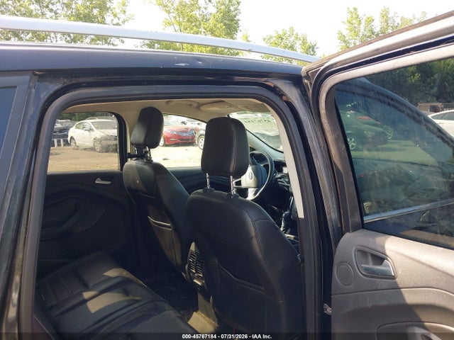 45767184 :رقم المزاد ، 1FMCU9J90JUA21603 vin ، 2018 Ford Escape Titanium مزاد بيع