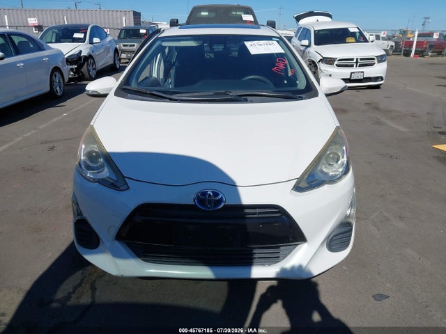 Toyota Prius C Three 2016 JTDKDTB33G1588969 Image 12