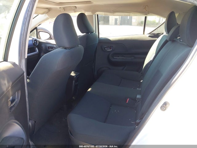 Toyota Prius C Three 2016 JTDKDTB33G1588969 Image 8
