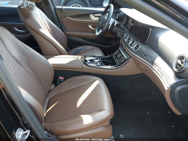 45767200 :رقم المزاد ، WDDZF4KB4HA080040 vin ، 2017 Mercedes-benz E 300 4matic مزاد بيع