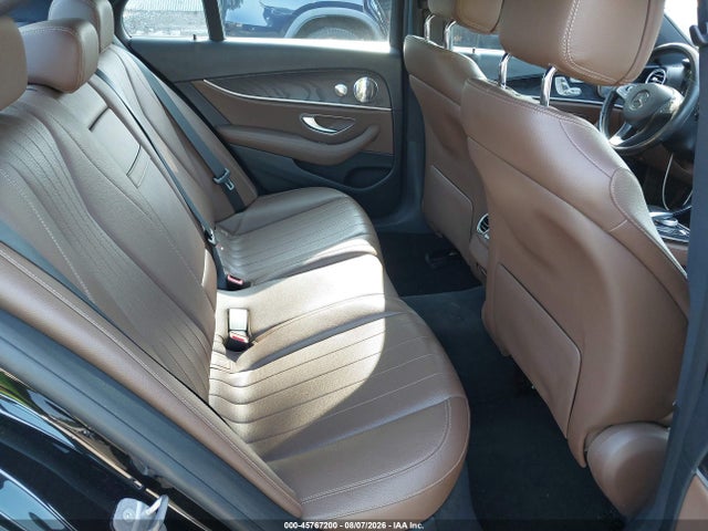 45767200 :رقم المزاد ، WDDZF4KB4HA080040 vin ، 2017 Mercedes-benz E 300 4matic مزاد بيع