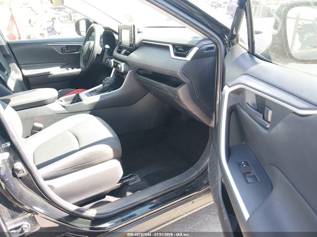 2019 Toyota Rav4 Le მანქანა იყიდება აუქციონზე, vin: JTMF1RFV3KD520560, აუქციონის ნომერი: 45767244