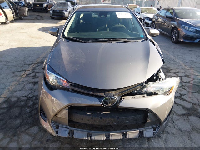 2T1BURHE6JC077982 Toyota COROLLA LE