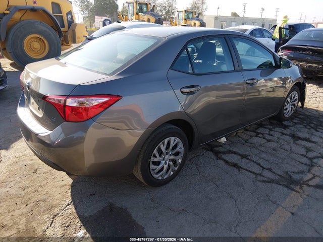 2T1BURHE6JC077982 Toyota COROLLA LE