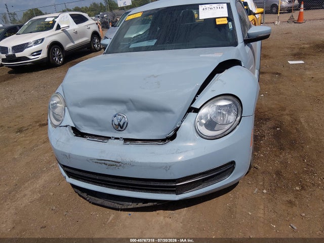 Продаж на аукціоні авто 2012 Volkswagen Beetle 2.5l, vin: 3VWJP7AT1CM617214, номер лоту: 45767318
