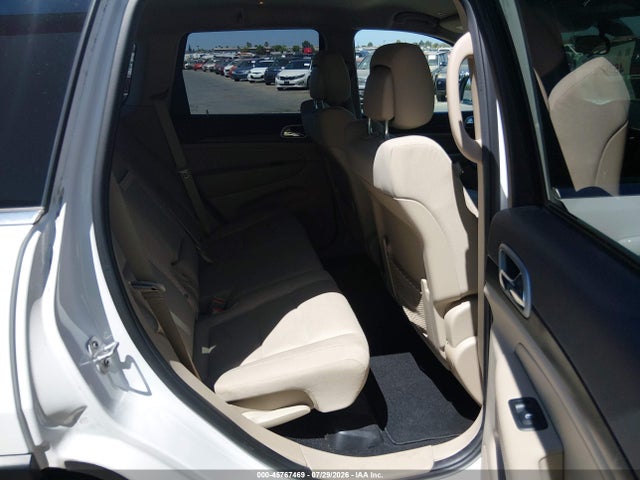 1C4RJEAGXKC788851 Jeep Grand Cherokee Laredo E 4x2