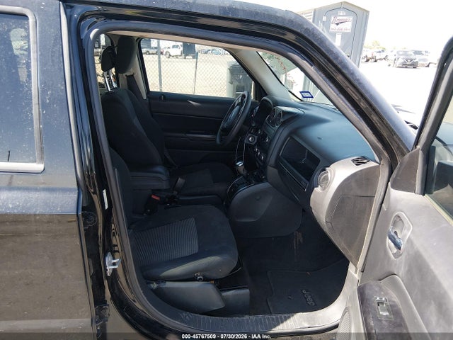 45767509 :رقم المزاد ، 1C4NJPBB7FD157634 vin ، 2015 Jeep Patriot Sport مزاد بيع