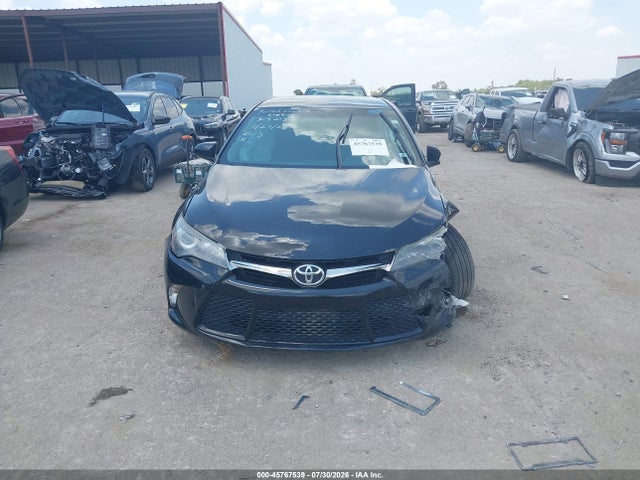 45767539 :رقم المزاد ، 4T1BF1FK0HU400176 vin ، 2017 Toyota Camry Se مزاد بيع