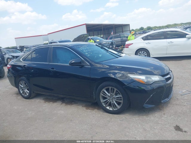45767539 :رقم المزاد ، 4T1BF1FK0HU400176 vin ، 2017 Toyota Camry Se مزاد بيع