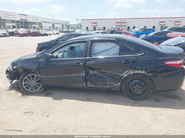 45767539 :رقم المزاد ، 4T1BF1FK0HU400176 vin ، 2017 Toyota Camry Se مزاد بيع