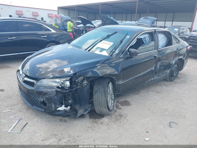 45767539 :رقم المزاد ، 4T1BF1FK0HU400176 vin ، 2017 Toyota Camry Se مزاد بيع