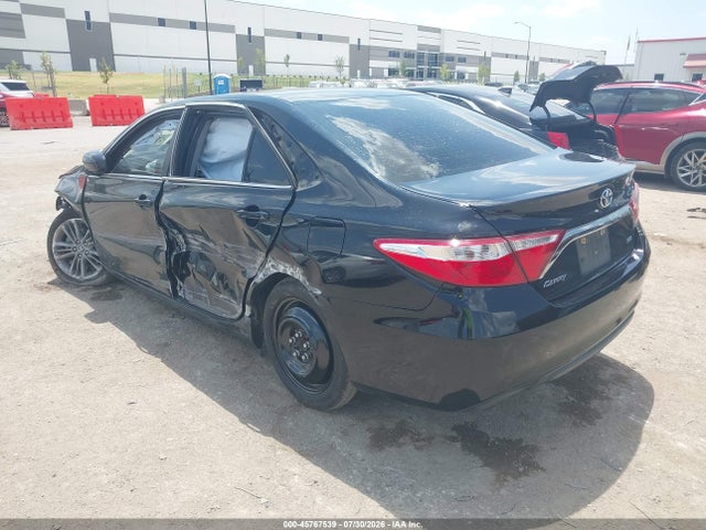 45767539 :رقم المزاد ، 4T1BF1FK0HU400176 vin ، 2017 Toyota Camry Se مزاد بيع