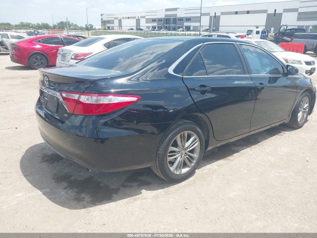 45767539 :رقم المزاد ، 4T1BF1FK0HU400176 vin ، 2017 Toyota Camry Se مزاد بيع
