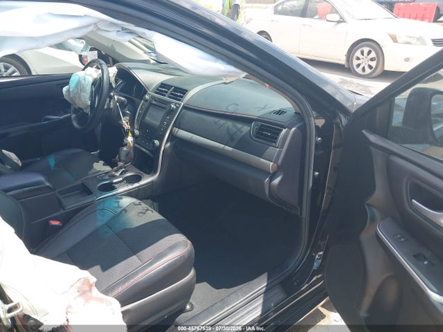 45767539 :رقم المزاد ، 4T1BF1FK0HU400176 vin ، 2017 Toyota Camry Se مزاد بيع