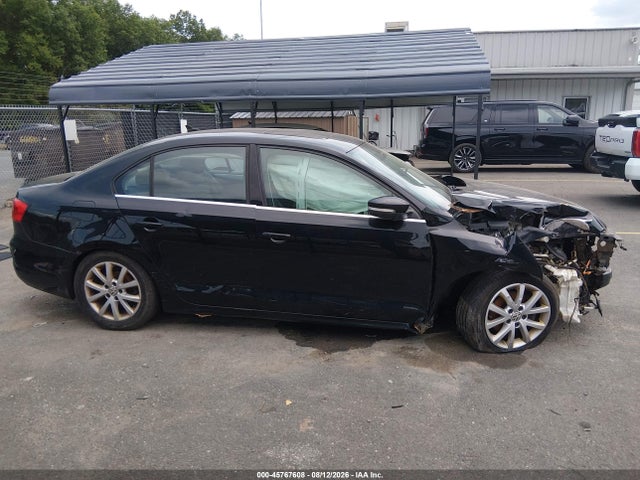 2014 Volkswagen Jetta 1.8t Se მანქანა იყიდება აუქციონზე, vin: 3VWD17AJXEM353135, აუქციონის ნომერი: 45767608