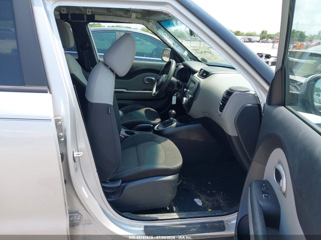KNDJN2A27K7674805 KIA Soul