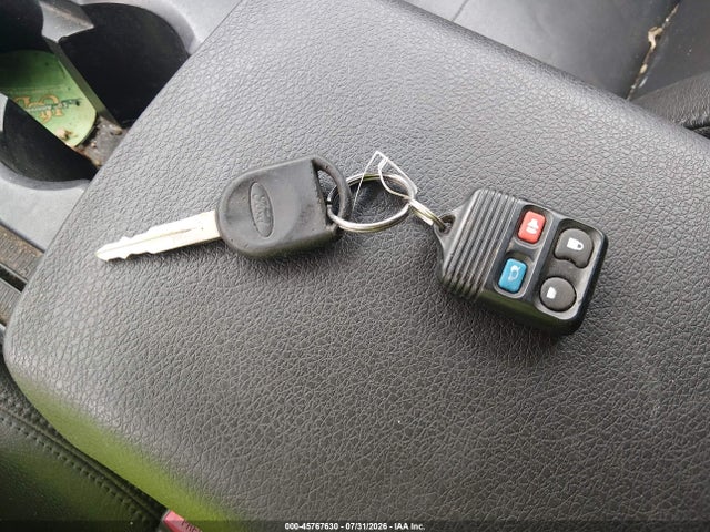 45767630 :رقم المزاد ، 1ZVHT84N055256872 vin ، 2005 Ford Mustang مزاد بيع